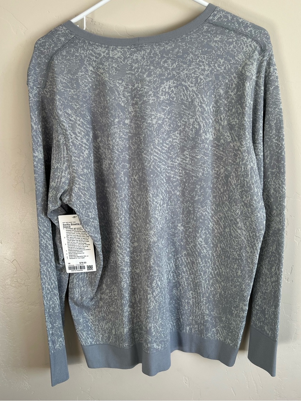 NWT Swiftly Breathe Long Sleeve, Size 14